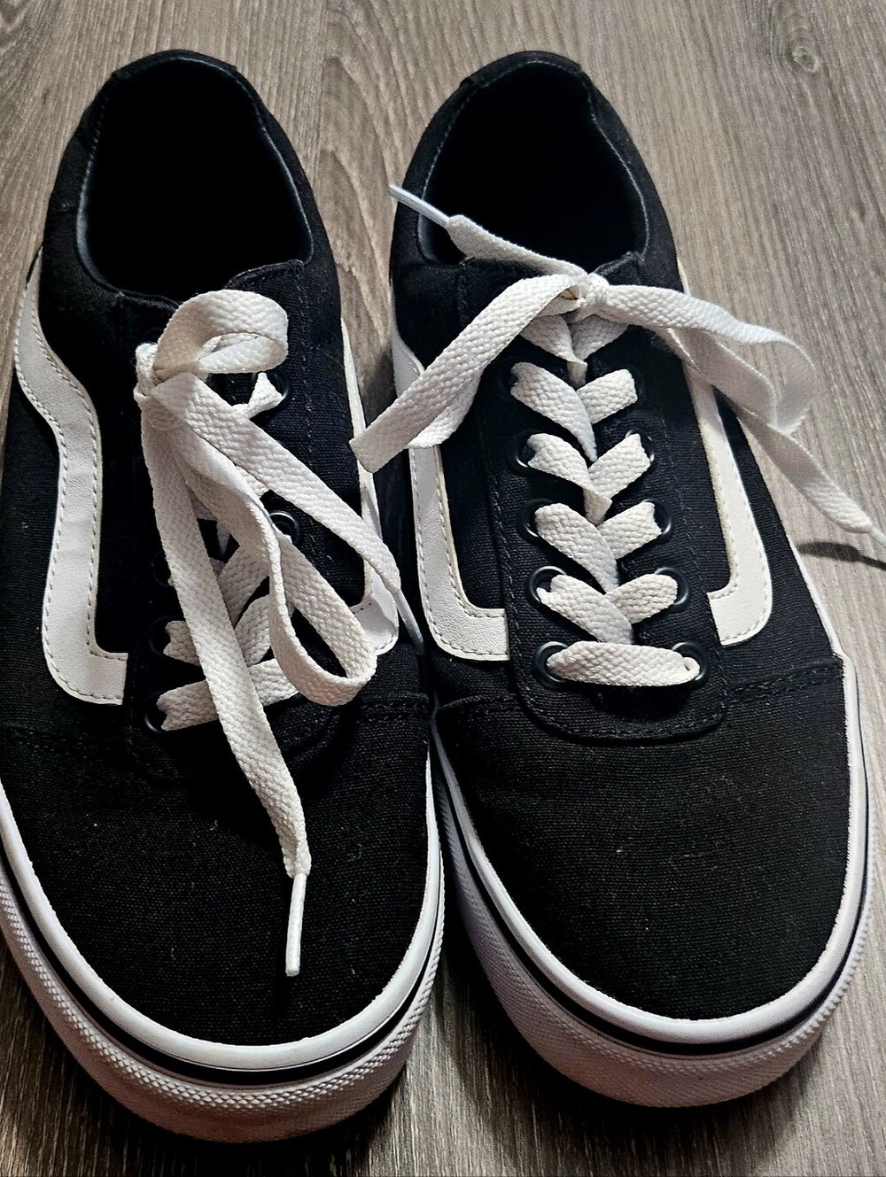 Womens Vans Ward Skate Casual Low Top Sneakers Black/White Size 6.5
